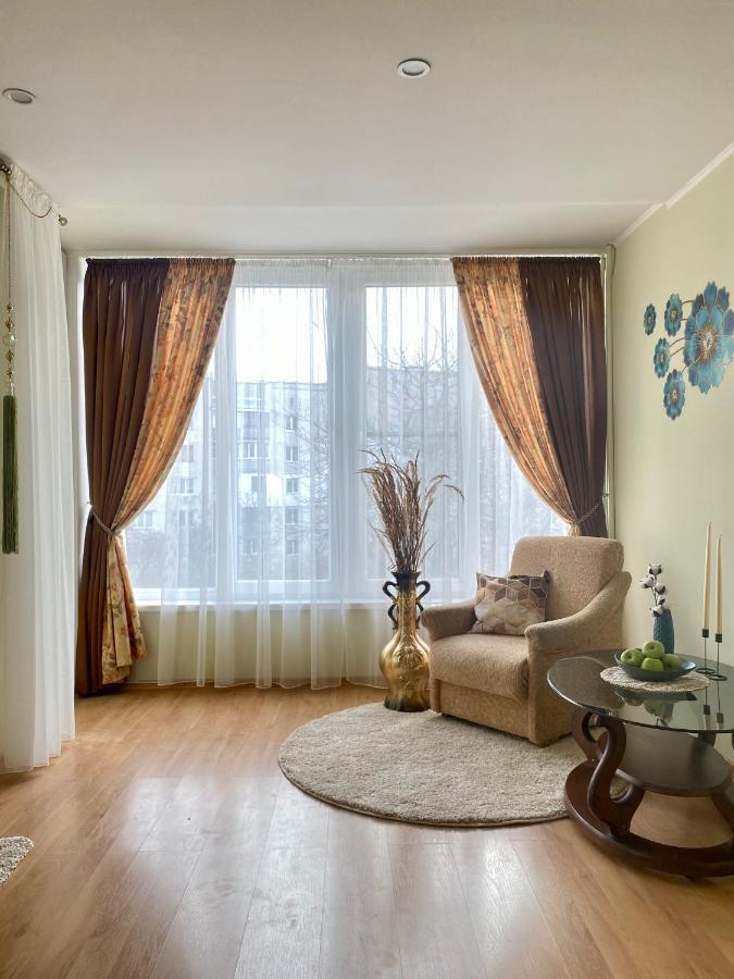 Центр. Острозького. Простора Та Комфортна. 2 Спальні Ternopil Extérieur photo