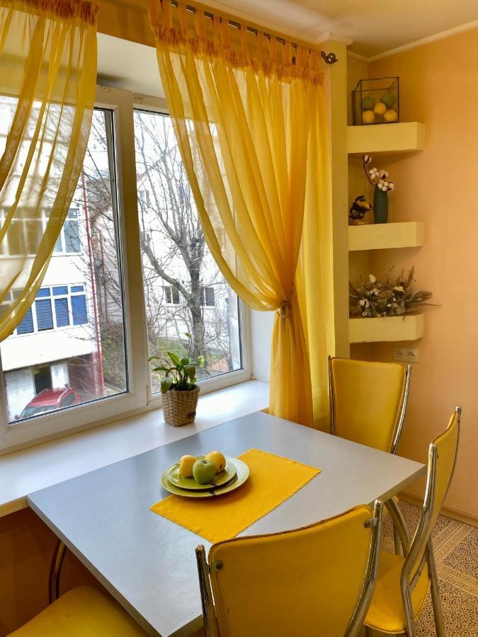 Центр. Острозького. Простора Та Комфортна. 2 Спальні Ternopil Extérieur photo